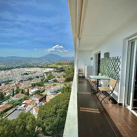 Tower Nueva Andalucia By Homing Holiday home